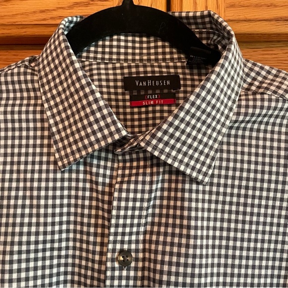 Van Heusen flex slim fit Men's Black & White Checkered Shirt size medium - Picture 3 of 7